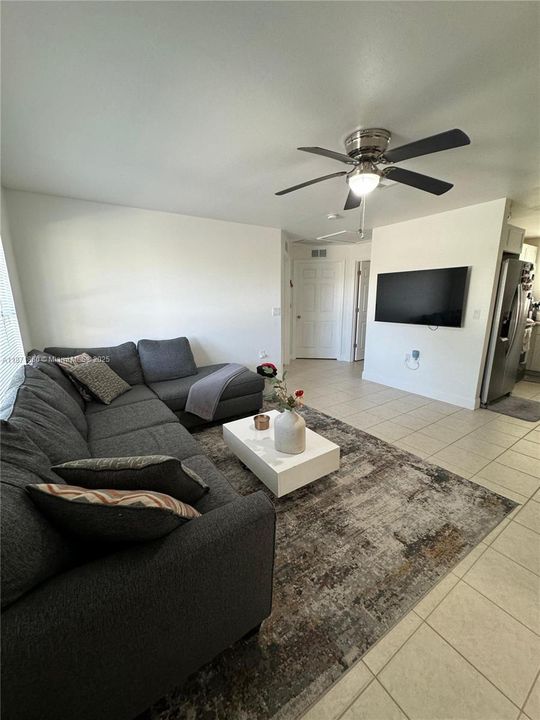 最近租的: $2,200 (3 贝兹, 2 浴室, 0 平方英尺)