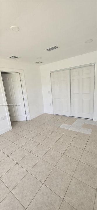 最近租的: $2,200 (3 贝兹, 2 浴室, 0 平方英尺)