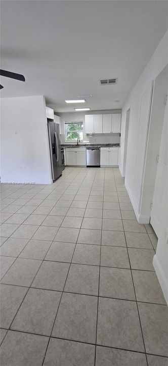 最近租的: $2,200 (3 贝兹, 2 浴室, 0 平方英尺)