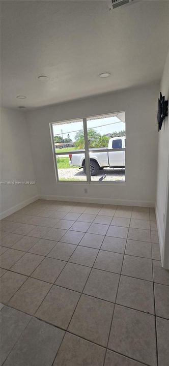 最近租的: $2,200 (3 贝兹, 2 浴室, 0 平方英尺)