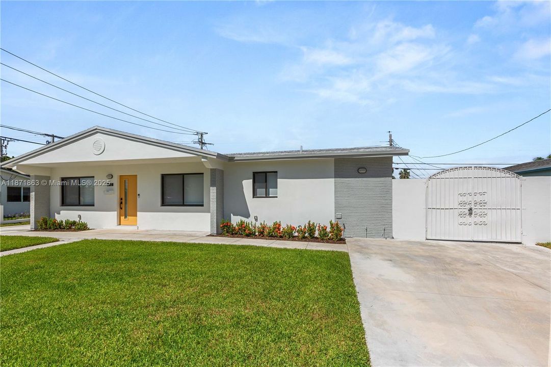 Recently Rented: $4,698 (4 beds, 3 baths, 1516 Square Feet)