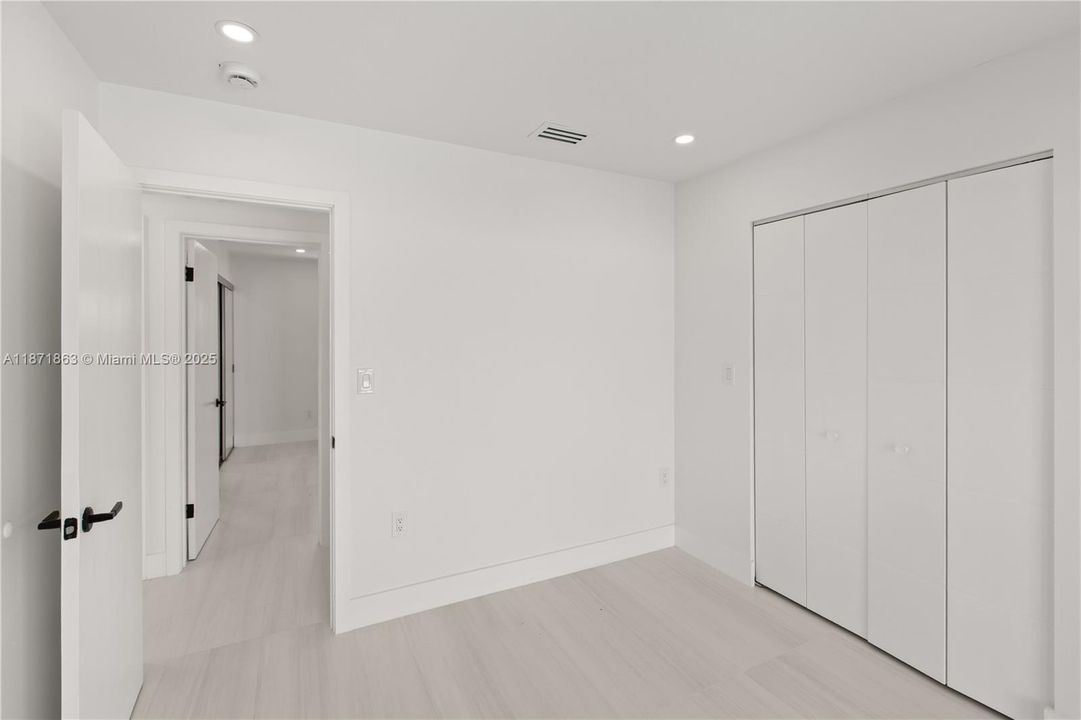 Recently Rented: $4,698 (4 beds, 3 baths, 1516 Square Feet)