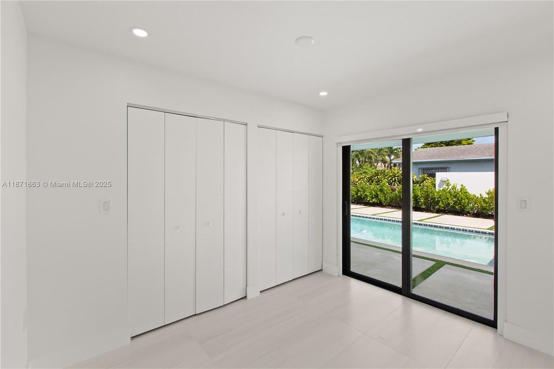 Recently Rented: $4,698 (4 beds, 3 baths, 1516 Square Feet)