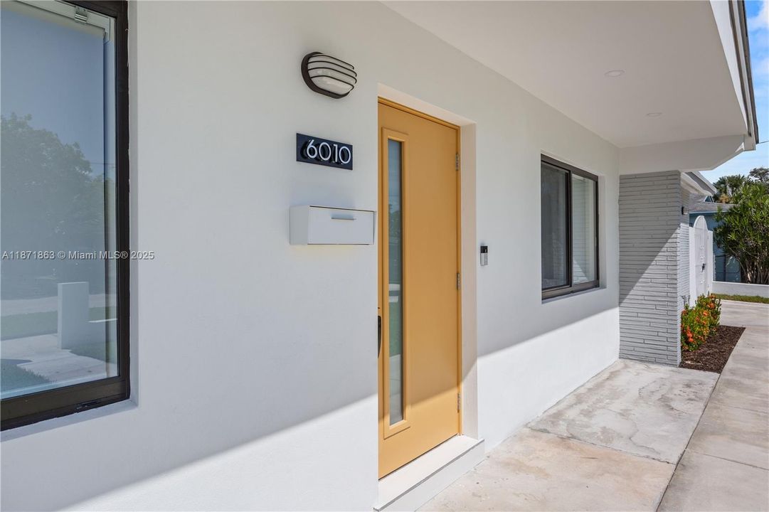 Recently Rented: $4,698 (4 beds, 3 baths, 1516 Square Feet)