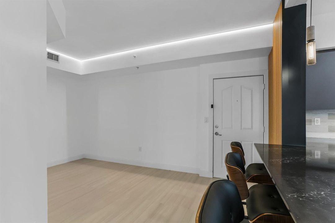 Custom cove lighting
