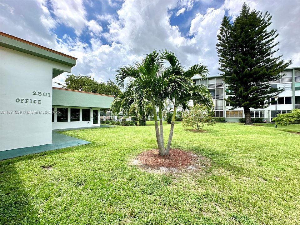 For Sale: $158,000 (1 beds, 1 baths, 780 Square Feet)