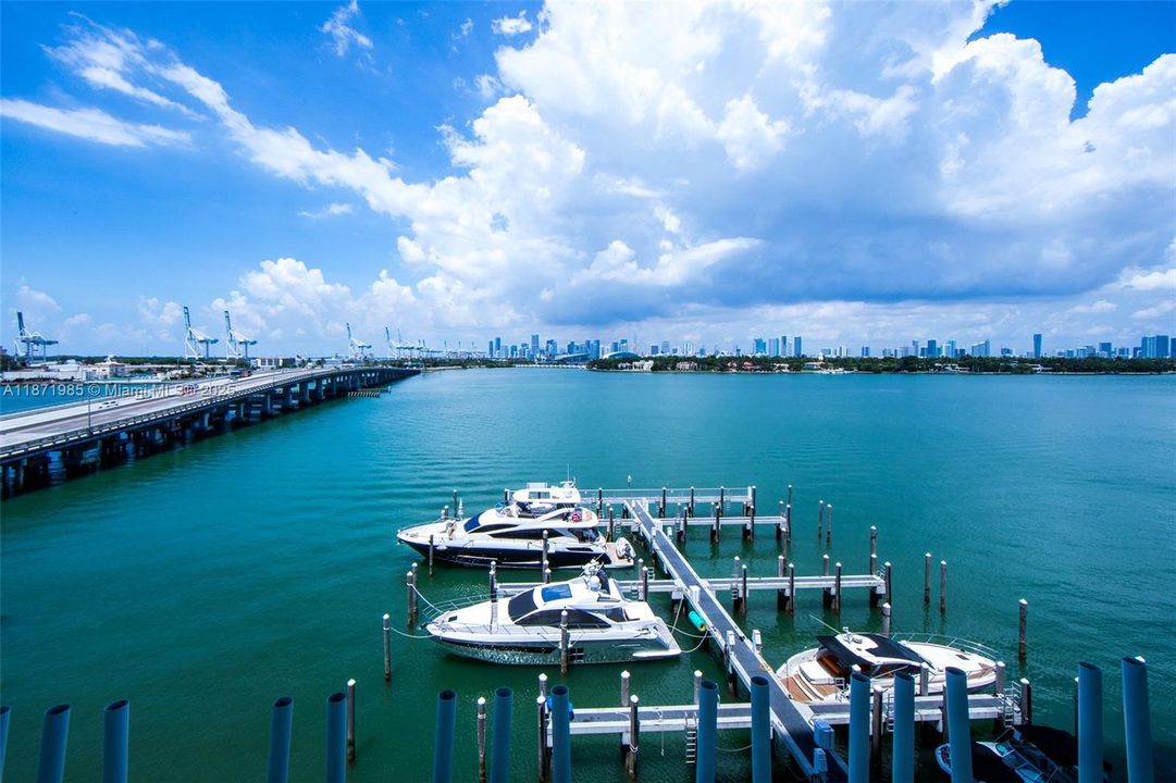 Active With Contract: $1,795,000 (3 beds, 2 baths, 1499 Square Feet)