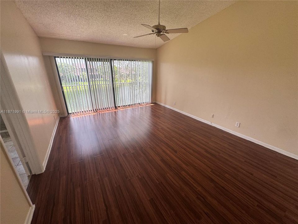 В аренду: $2,900 (3 спален, 2 ванн, 1852 Квадратных фут)