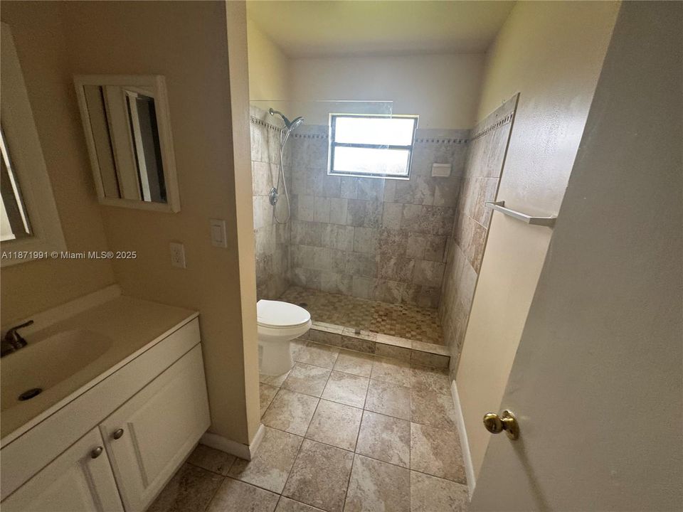 В аренду: $2,900 (3 спален, 2 ванн, 1852 Квадратных фут)