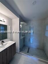 Active With Contract: $15,900 (5 beds, 5 baths, 3257 Square Feet)