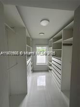 Active With Contract: $15,900 (5 beds, 5 baths, 3257 Square Feet)