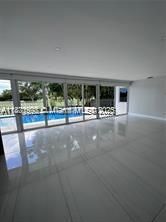 Active With Contract: $15,900 (5 beds, 5 baths, 3257 Square Feet)