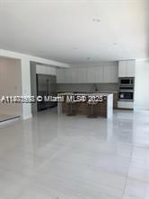 Active With Contract: $15,900 (5 beds, 5 baths, 3257 Square Feet)