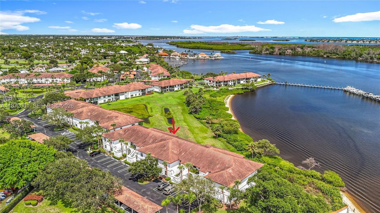For Sale: $419,500 (2 beds, 2 baths, 1135 Square Feet)