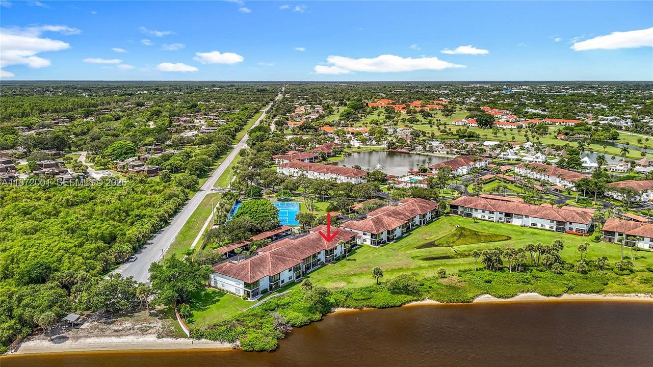 For Sale: $419,500 (2 beds, 2 baths, 1135 Square Feet)
