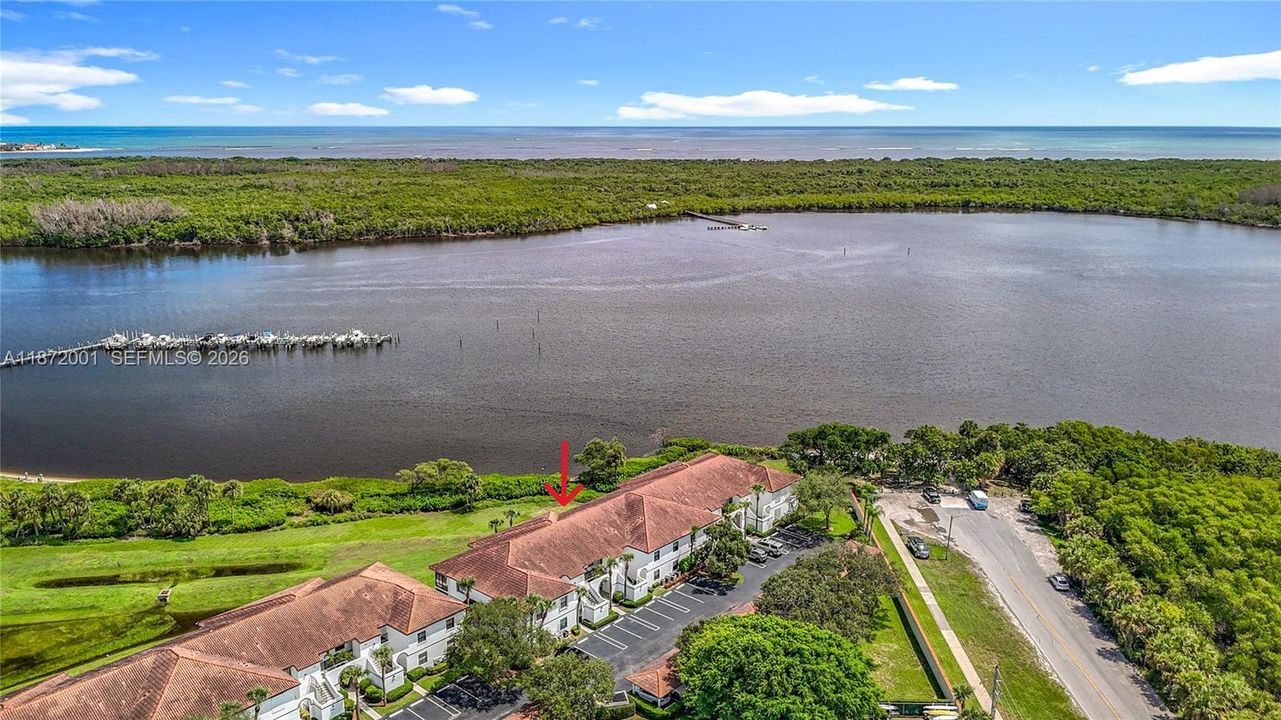 For Sale: $419,500 (2 beds, 2 baths, 1135 Square Feet)