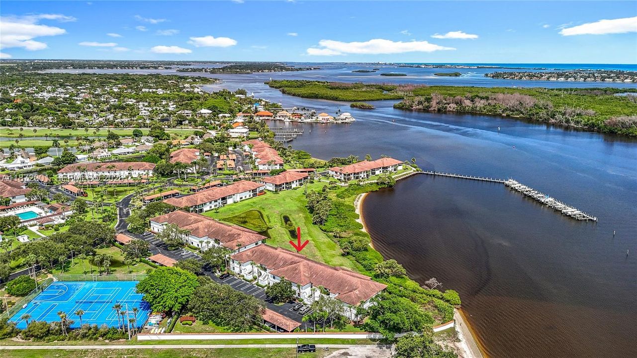 For Sale: $419,500 (2 beds, 2 baths, 1135 Square Feet)