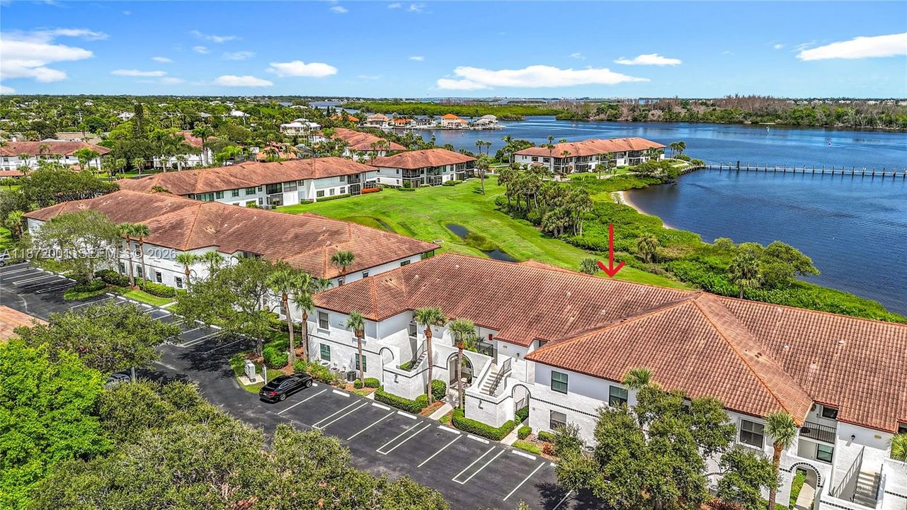 For Sale: $419,500 (2 beds, 2 baths, 1135 Square Feet)