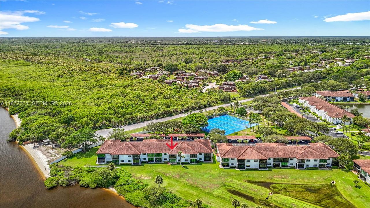 For Sale: $419,500 (2 beds, 2 baths, 1135 Square Feet)