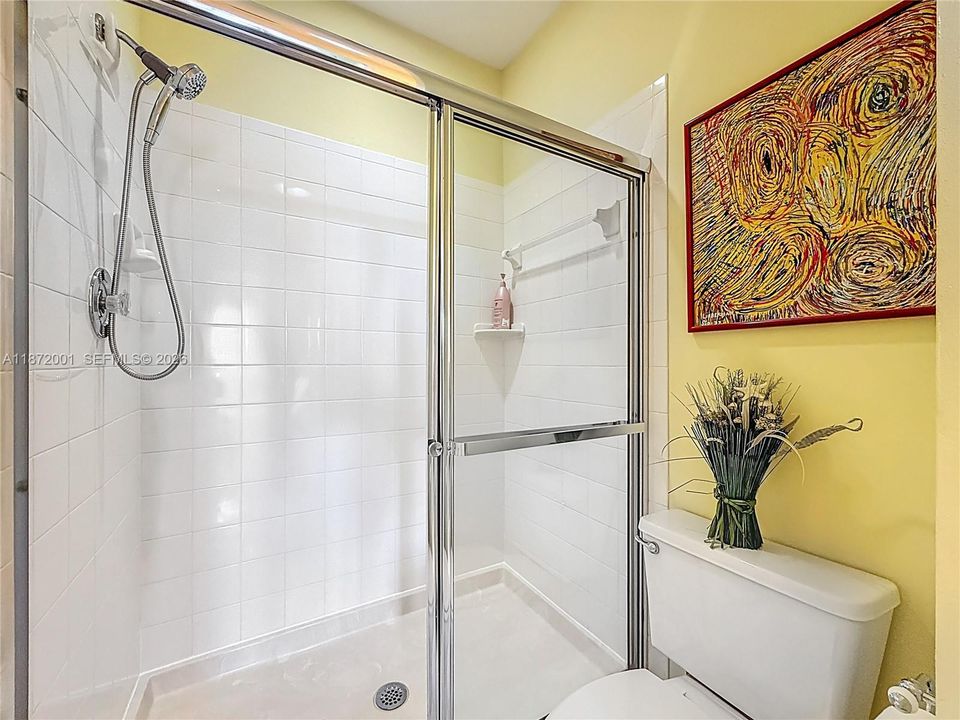 For Sale: $419,500 (2 beds, 2 baths, 1135 Square Feet)