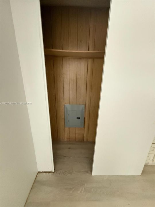 For Sale: $149,900 (2 beds, 1 baths, 960 Square Feet)