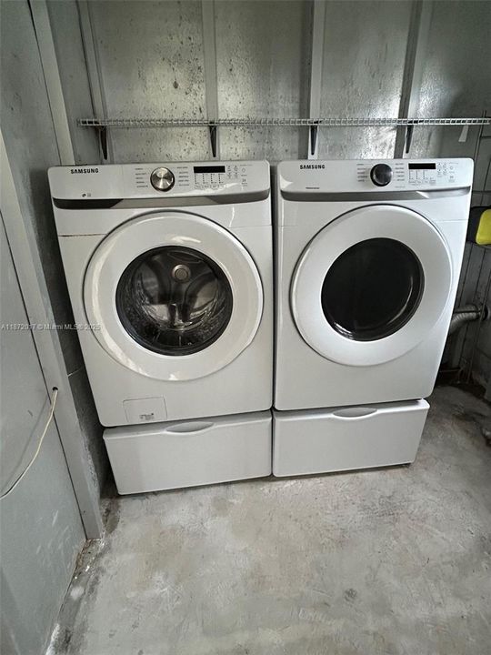 For Sale: $149,900 (2 beds, 1 baths, 960 Square Feet)