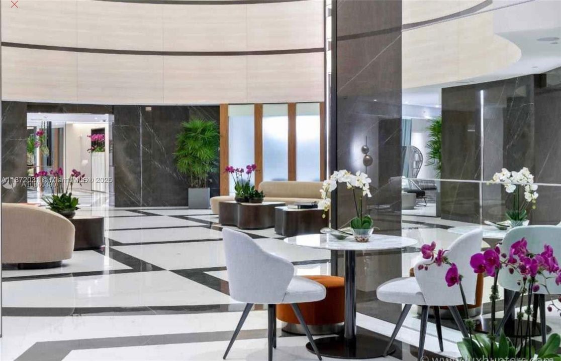 最近售出: $3,525,000 (2 贝兹, 2 浴室, 2040 平方英尺)