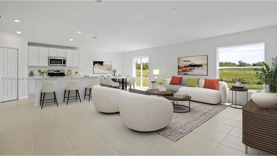 For Rent: $1,950 (4 beds, 2 baths, 1824 Square Feet)