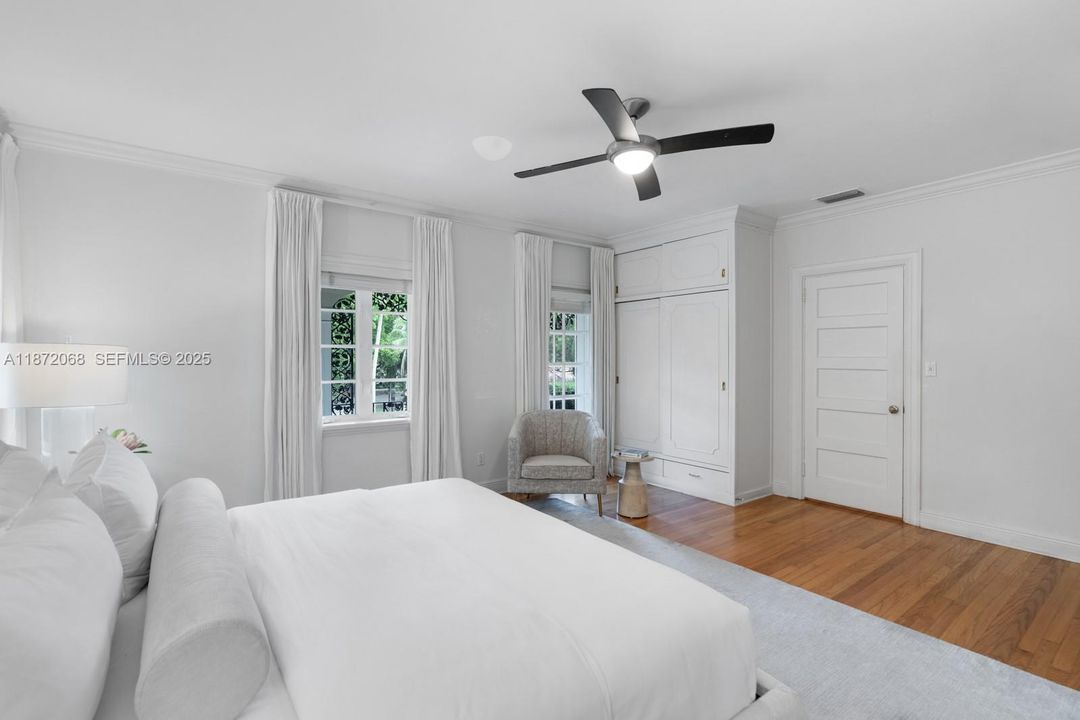 En Venta: $4,190,000 (4 camas, 3 baños, 3513 Pies cuadrados)