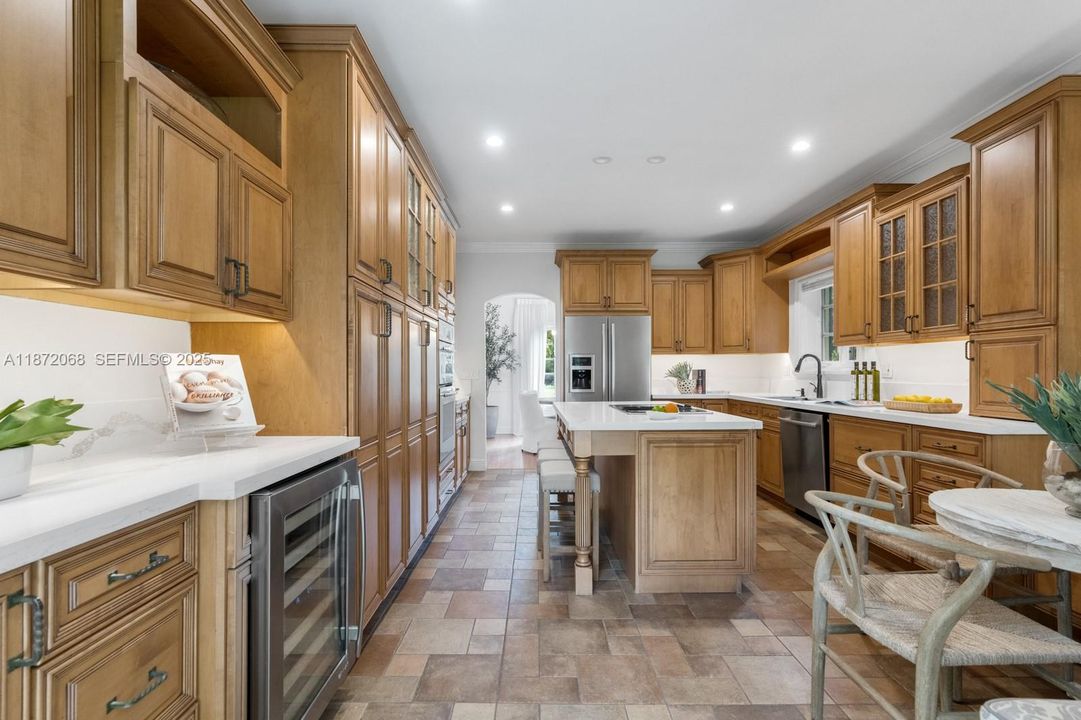 En Venta: $4,190,000 (4 camas, 3 baños, 3513 Pies cuadrados)