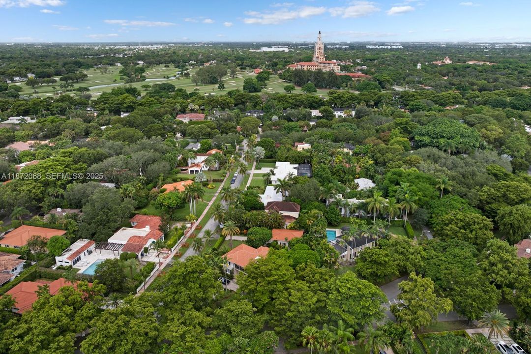 En Venta: $4,190,000 (4 camas, 3 baños, 3513 Pies cuadrados)