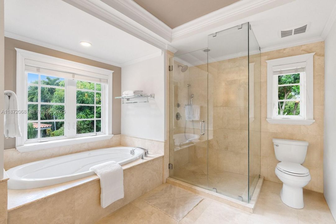 En Venta: $4,190,000 (4 camas, 3 baños, 3513 Pies cuadrados)