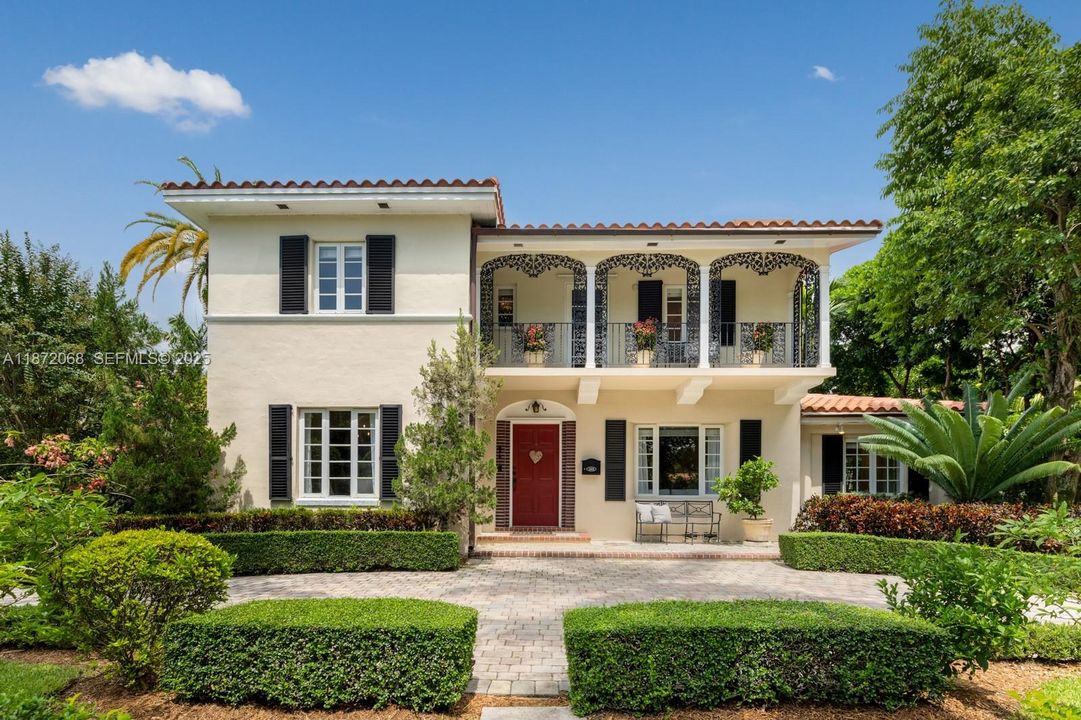 En Venta: $4,190,000 (4 camas, 3 baños, 3513 Pies cuadrados)