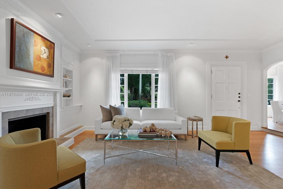 En Venta: $4,190,000 (4 camas, 3 baños, 3513 Pies cuadrados)