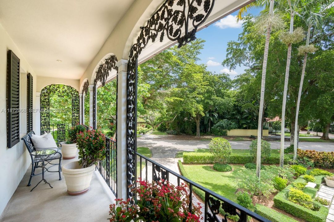 En Venta: $4,190,000 (4 camas, 3 baños, 3513 Pies cuadrados)