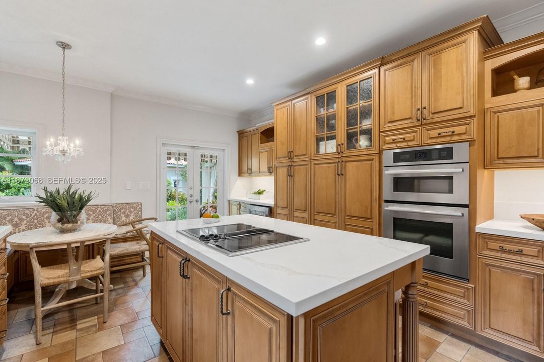 En Venta: $4,190,000 (4 camas, 3 baños, 3513 Pies cuadrados)