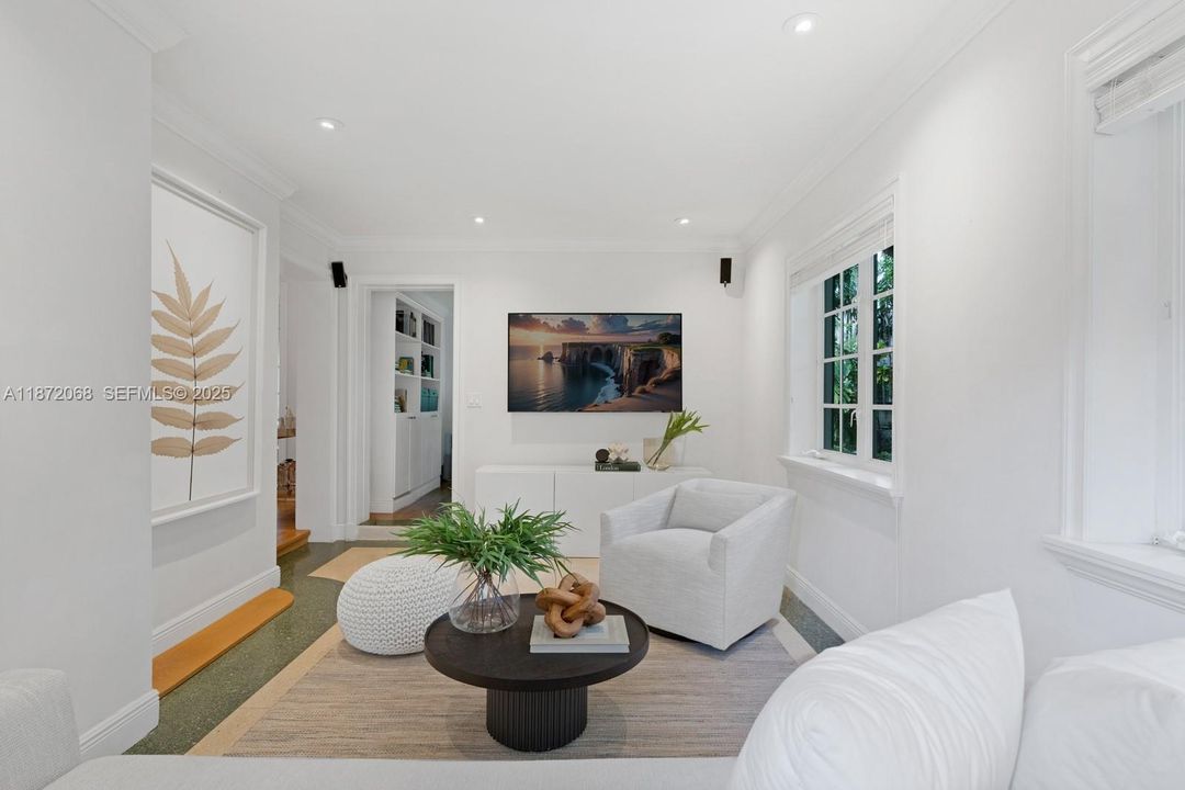 En Venta: $4,190,000 (4 camas, 3 baños, 3513 Pies cuadrados)