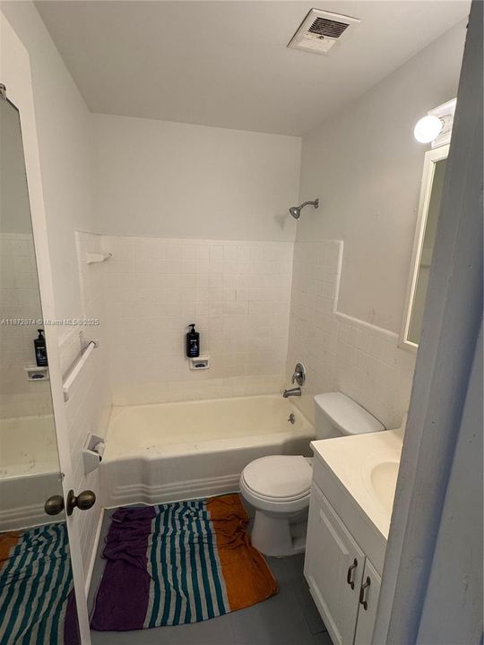 На продажу: $87,500 (1 спален, 1 ванн, 625 Квадратных фут)