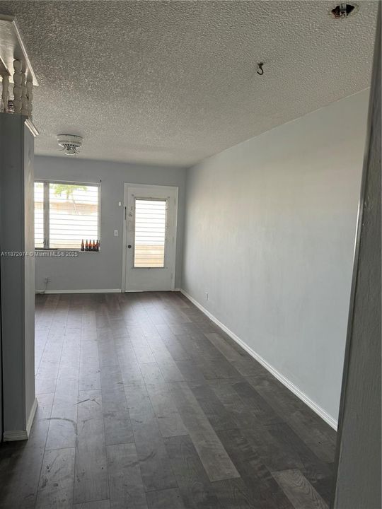 На продажу: $87,500 (1 спален, 1 ванн, 625 Квадратных фут)