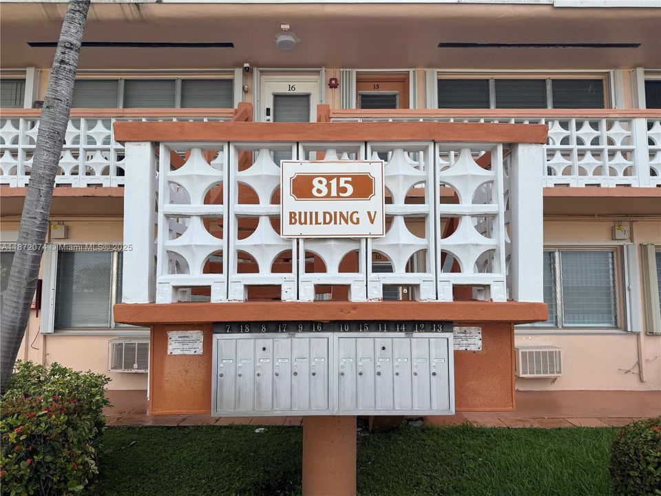 На продажу: $87,500 (1 спален, 1 ванн, 625 Квадратных фут)