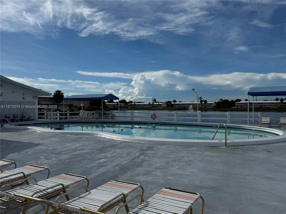 На продажу: $87,500 (1 спален, 1 ванн, 625 Квадратных фут)