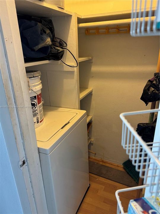 На продажу: $87,500 (1 спален, 1 ванн, 625 Квадратных фут)