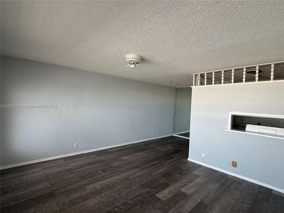 На продажу: $87,500 (1 спален, 1 ванн, 625 Квадратных фут)