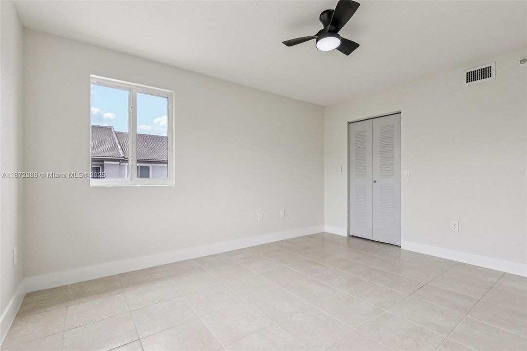 For Sale: $230,000 (3 beds, 2 baths, 1126 Square Feet)