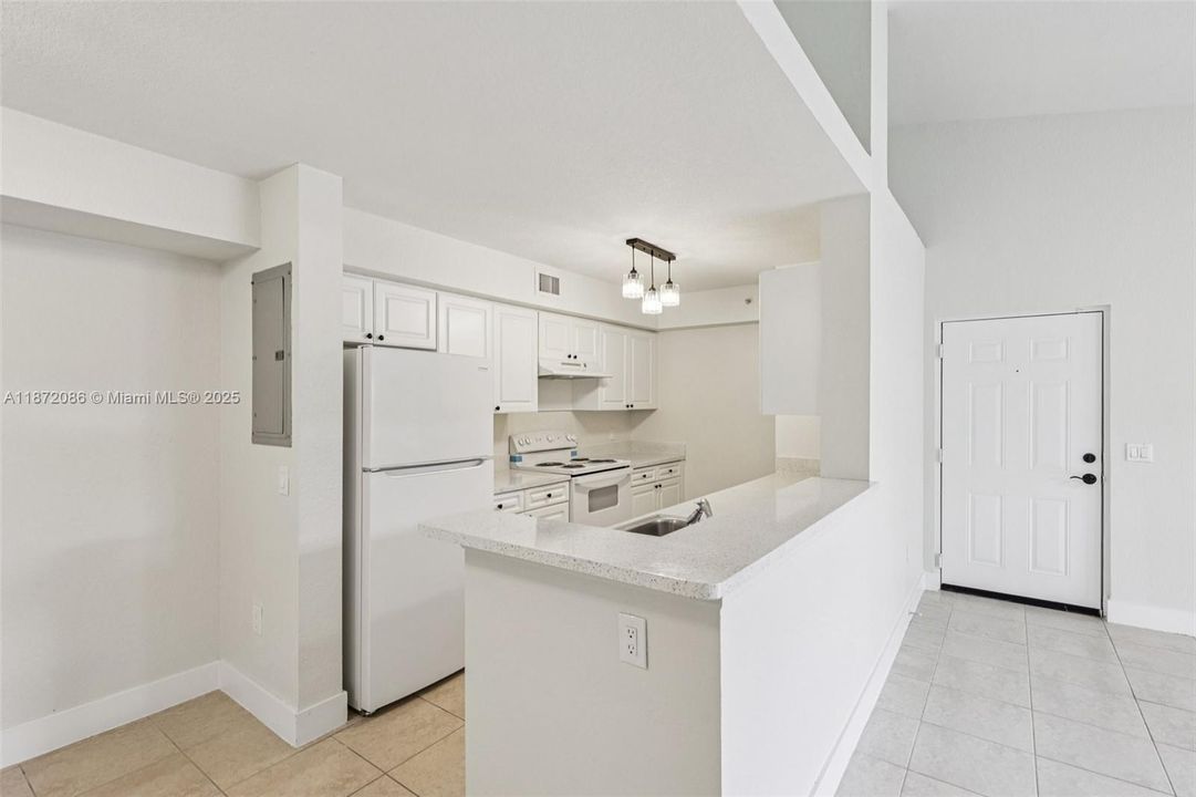 For Sale: $230,000 (3 beds, 2 baths, 1126 Square Feet)