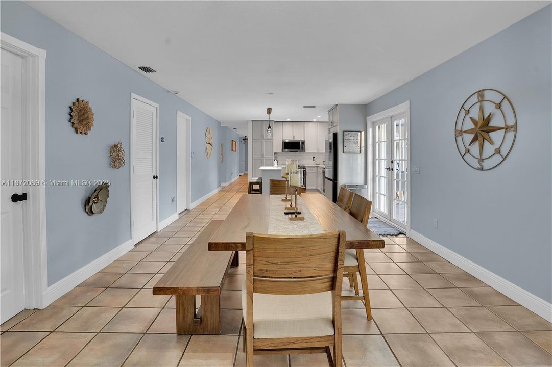 For Sale: $1,177,000 (6 beds, 3 baths, 2959 Square Feet)