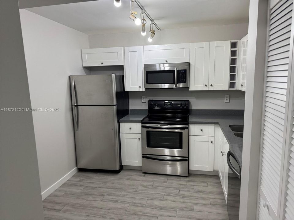 En Venta: $230,000 (2 camas, 2 baños, 1057 Pies cuadrados)