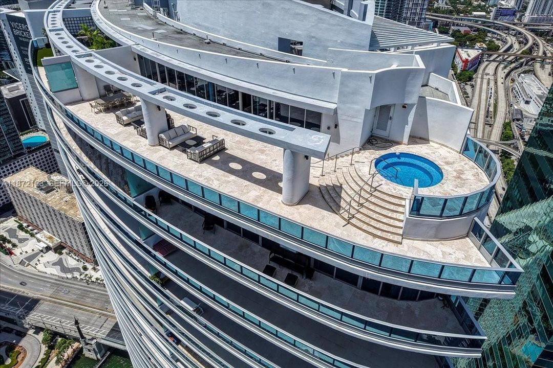 На продажу: $4,750,000 (4 спален, 4 ванн, 4310 Квадратных фут)