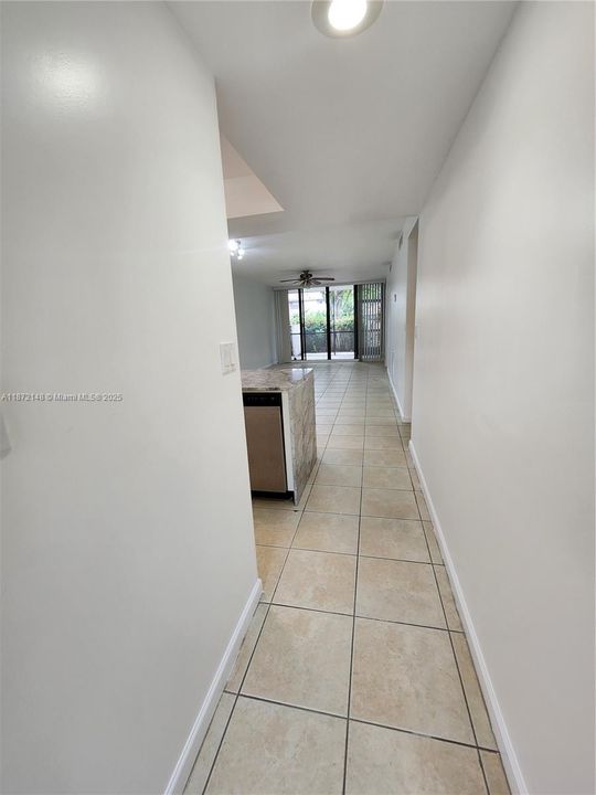 Active With Contract: $1,850 (2 beds, 2 baths, 1068 Square Feet)