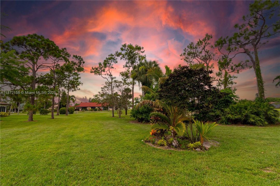 待售: $189,900 (1 贝兹, 1 浴室, 653 平方英尺)